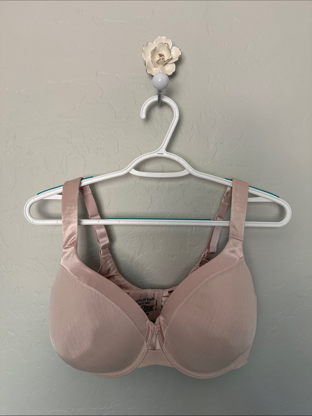 Vanity Fair Full-Coverage Smooth Bra in Light Blush